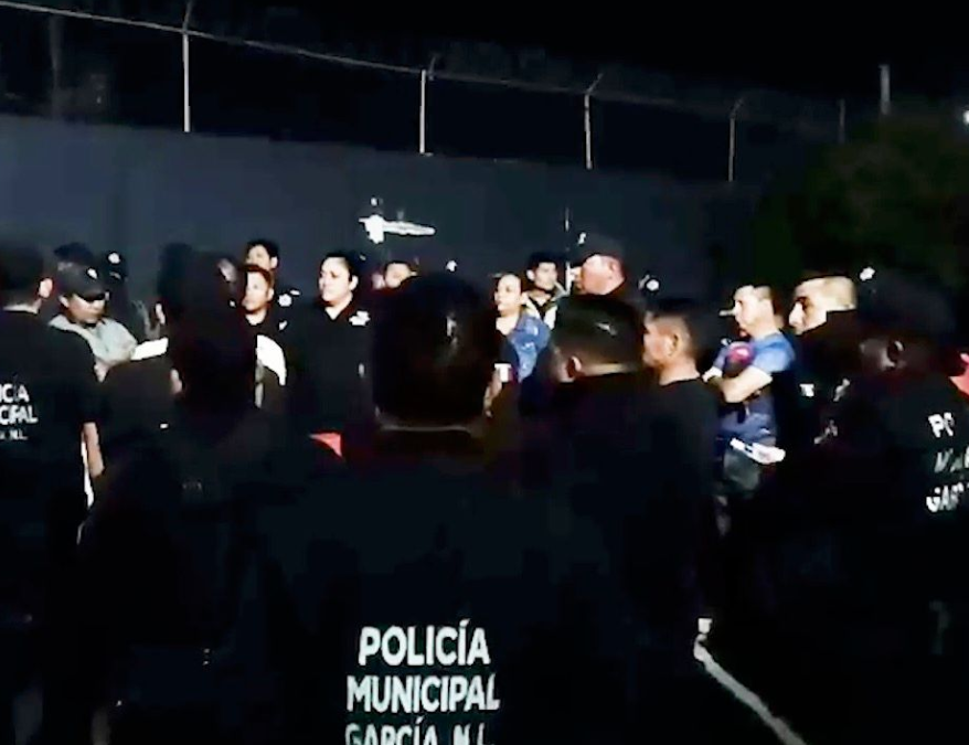 Policias-protestan-contra-sembrado-pruebas