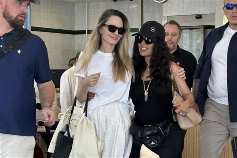 Angelina Jolie y Salma Hakey usaron helicóptero oficial de Veracruz