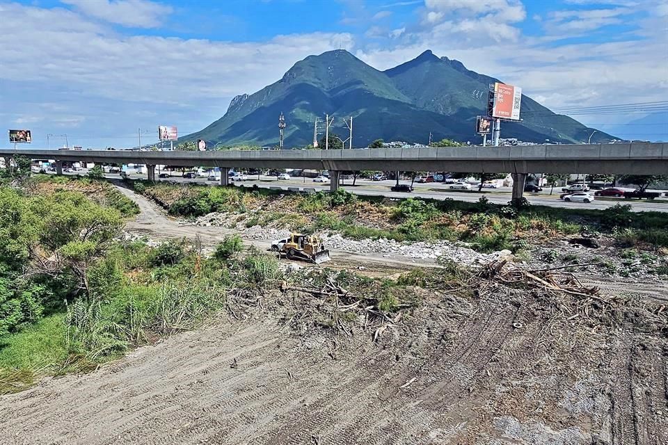 contaminación en Nuevo León, medio ambiente, aire contaminado, Río Santa Catarina, Samuel García