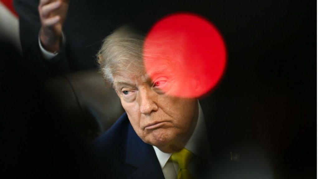 Trump anuncia un pacto de paz para desbloquear el estrecho de Ormuz