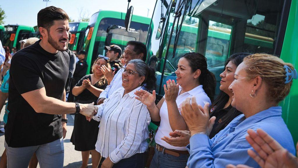 Camión aumentó a casi 17 pesos en Nuevo León debido al "tarifazo" de Samuel